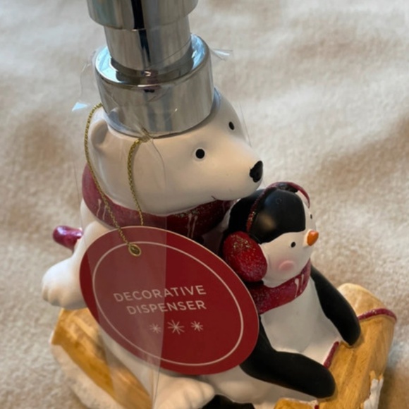 Christmas-Themed Soap Dispenser 🎄. New with tag - Picture 1 of 1